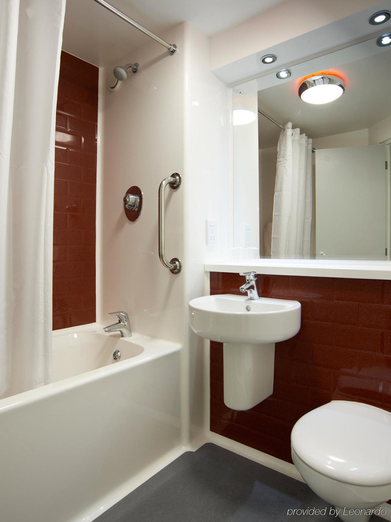 Travelodge Cambridge Orchard Park Milton  Exterior photo
